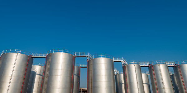Caldereros · Calderería · Calderas · Tolvas · Cisternas · Depósitos  La Llacuna · Fabricación de Columnas y Autoclaves