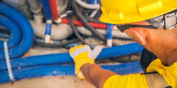 Electricistas Industriales · Instaladores Alta / Baja Tensión Sant Jaume dels Domenys · Revisión y mantenimiento de cuadros eléctricos y sistemas de control